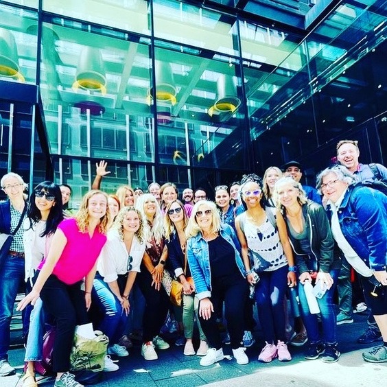DOWNTOWNS TODAY - Group people